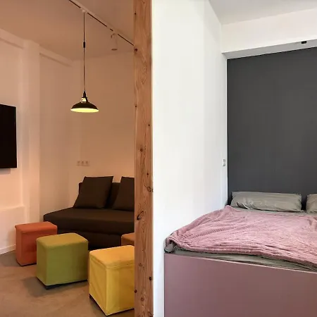 Helles Souterrain-apartment Mit Gartenzugang Und Eigener Sauna * Dresden